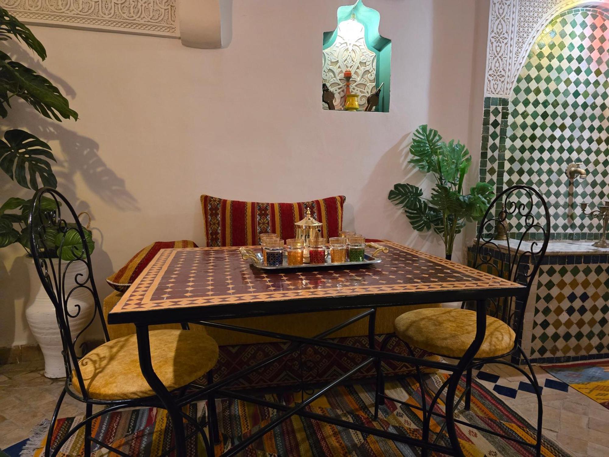 Dar Khmissa Fes Acomodação com café da manhã Exterior foto