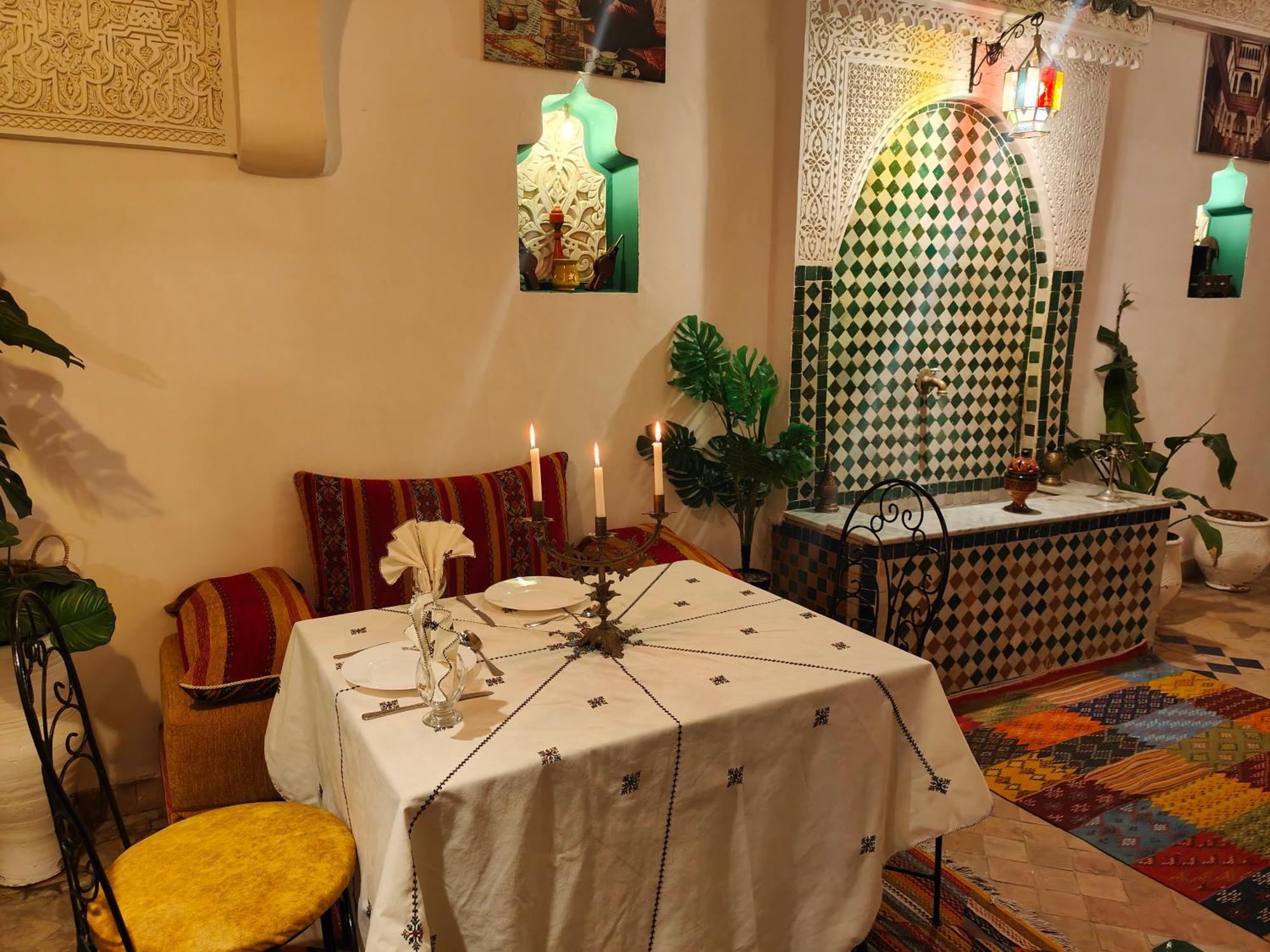 Dar Khmissa Fes Acomodação com café da manhã Exterior foto